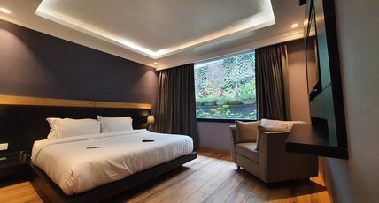 VELVET GREY Room Type - Garden Facing Room