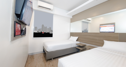 Red Planet BGC The Fort Room Type - Twin Room