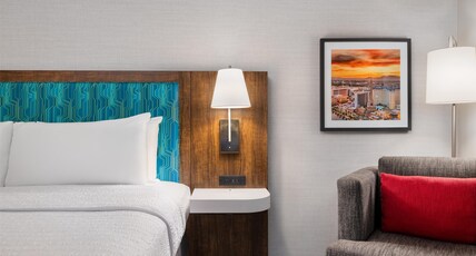 Hampton Inn Las Vegas North Speedway Room Type - KING BED NONSMOKING