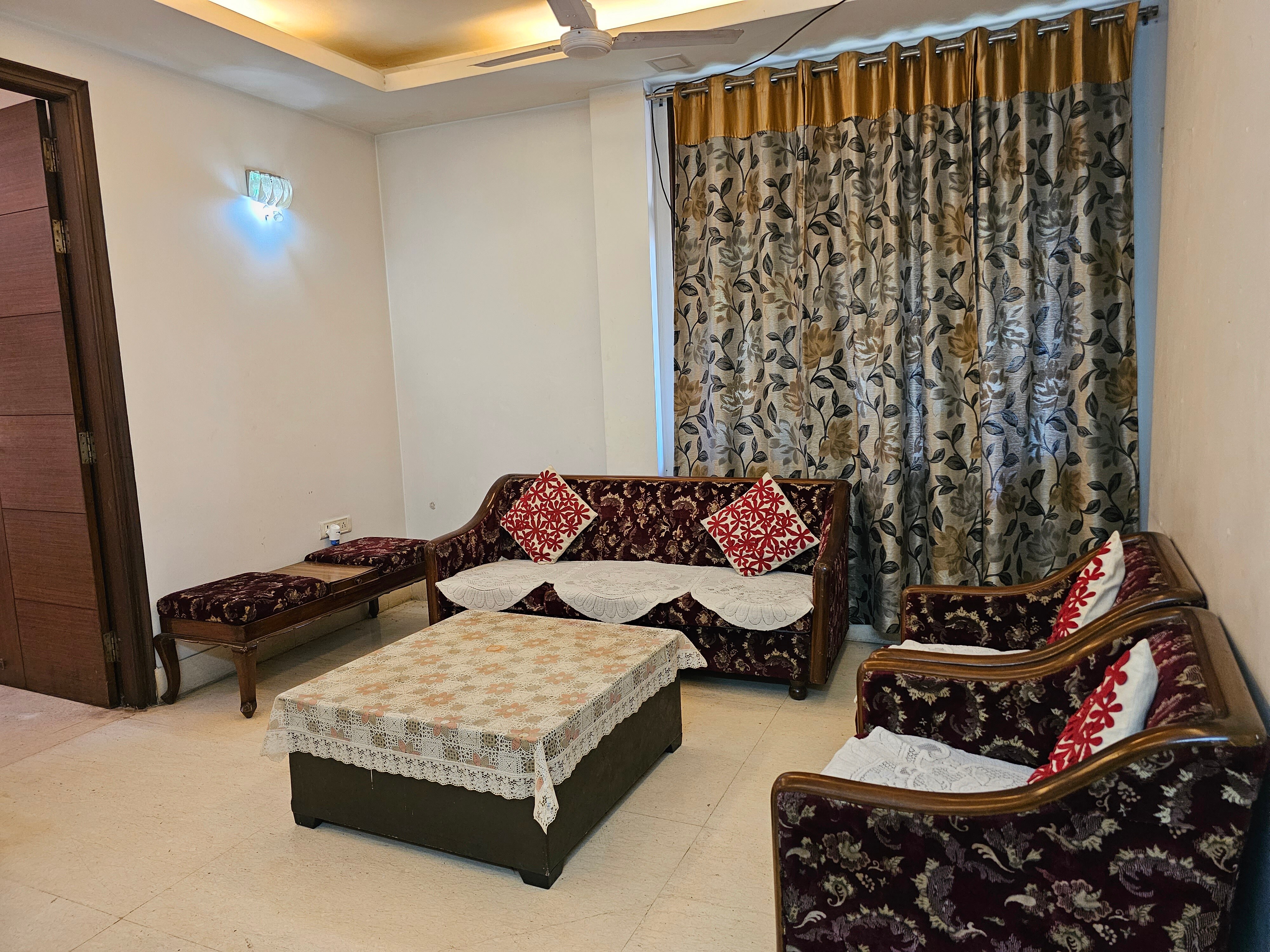 FAMILY HOMESTAY LAJPAT NAGAR - Tap to explore photos