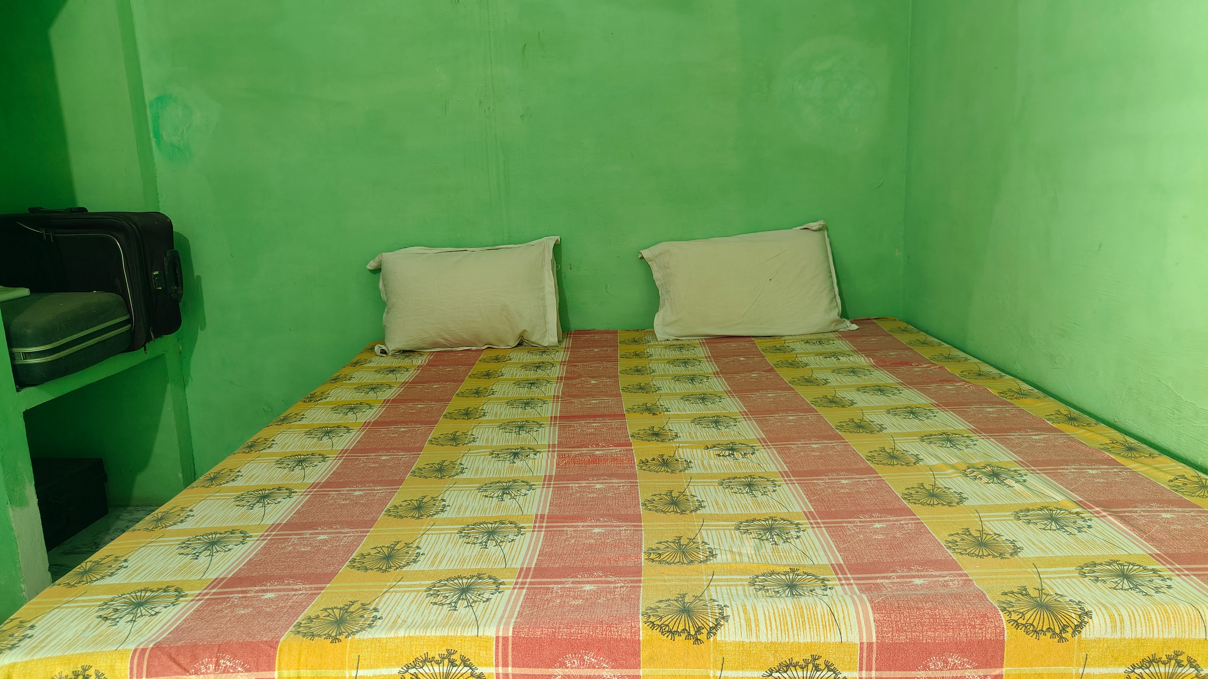 Shri Geeta homestay - Tap to explore photos