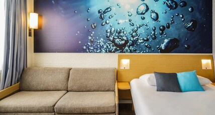 Novotel Le Mans Room Type - Comfort room - 1 double bed and 1 sofa bed for 2 children