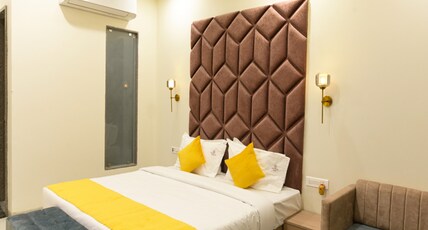 Hotel Aditya Grand Room Type - Suite Room