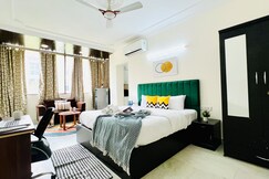 BluO Studio - Defence Colony, Kitchen, BathTub