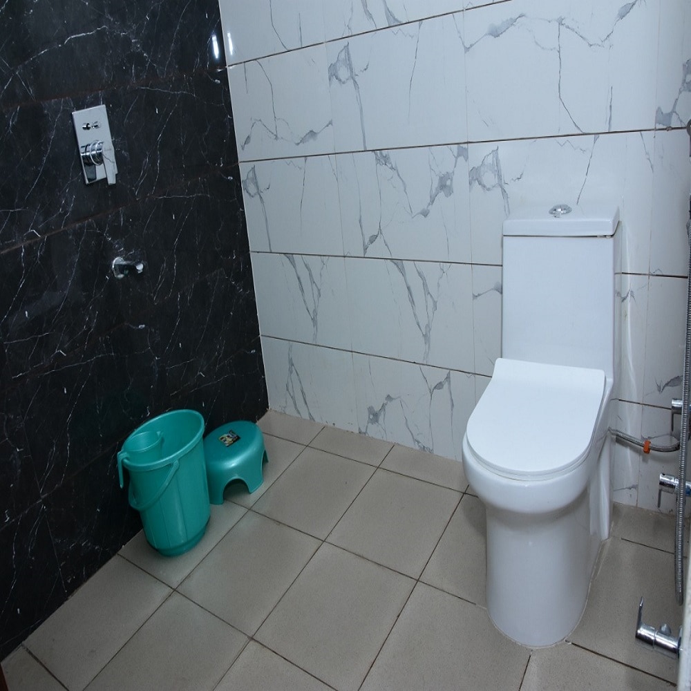 Hotel Jsix - Tap to explore photos