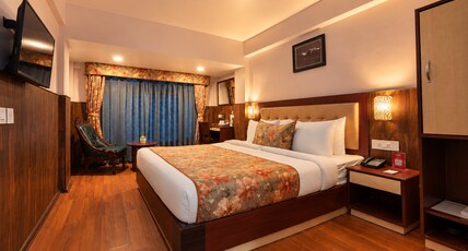 Summit Oakden Resort & Spa at Mall Road Room Type - Deluxe Room