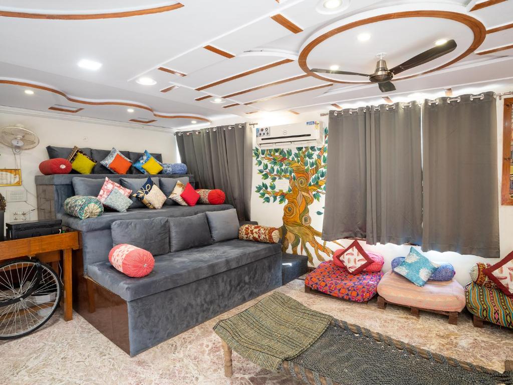MTJ Hostel Agra - Tap to explore photos
