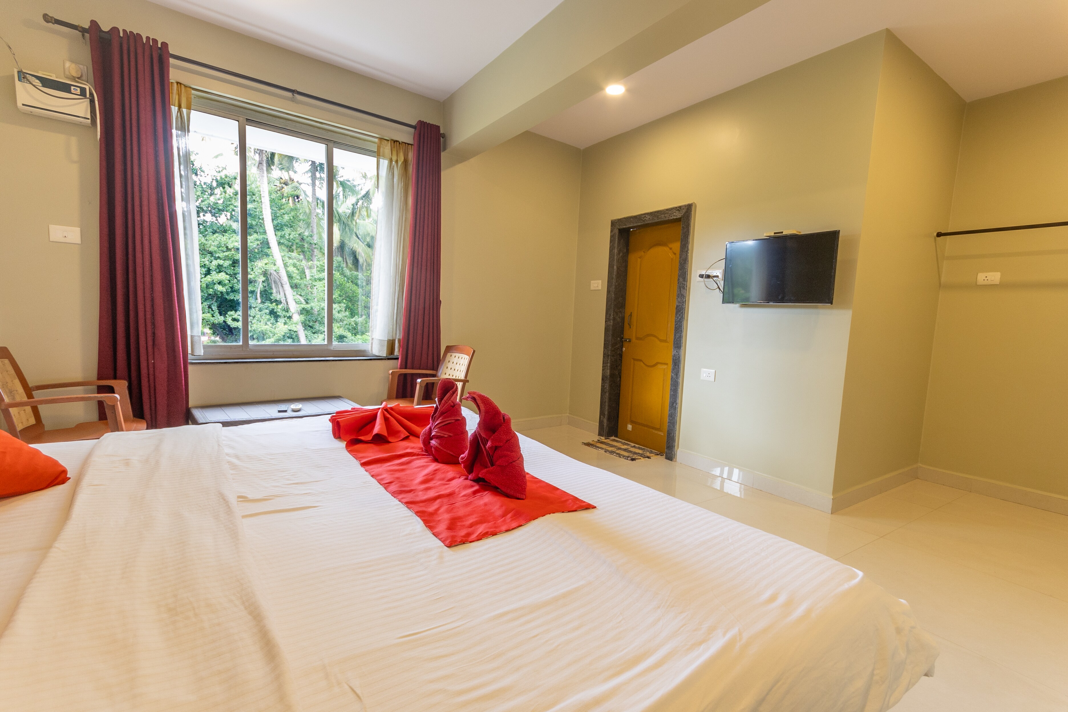 Tashi Hotel and Party Lounge - Tap to explore photos