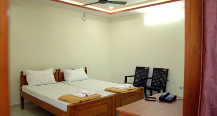 Hotel Jayaram Residency Room Type - DELUXE DOUBLE BED A C