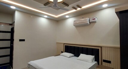 HOTEL SHRIVALLI PALACE & RESTORANT Room Type - PLATINUM ROOM