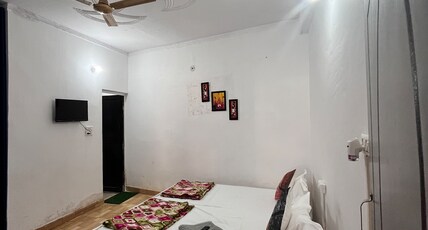The GreenView Homestay & Hostel Room Type - Non AC Private Standard Bedroom