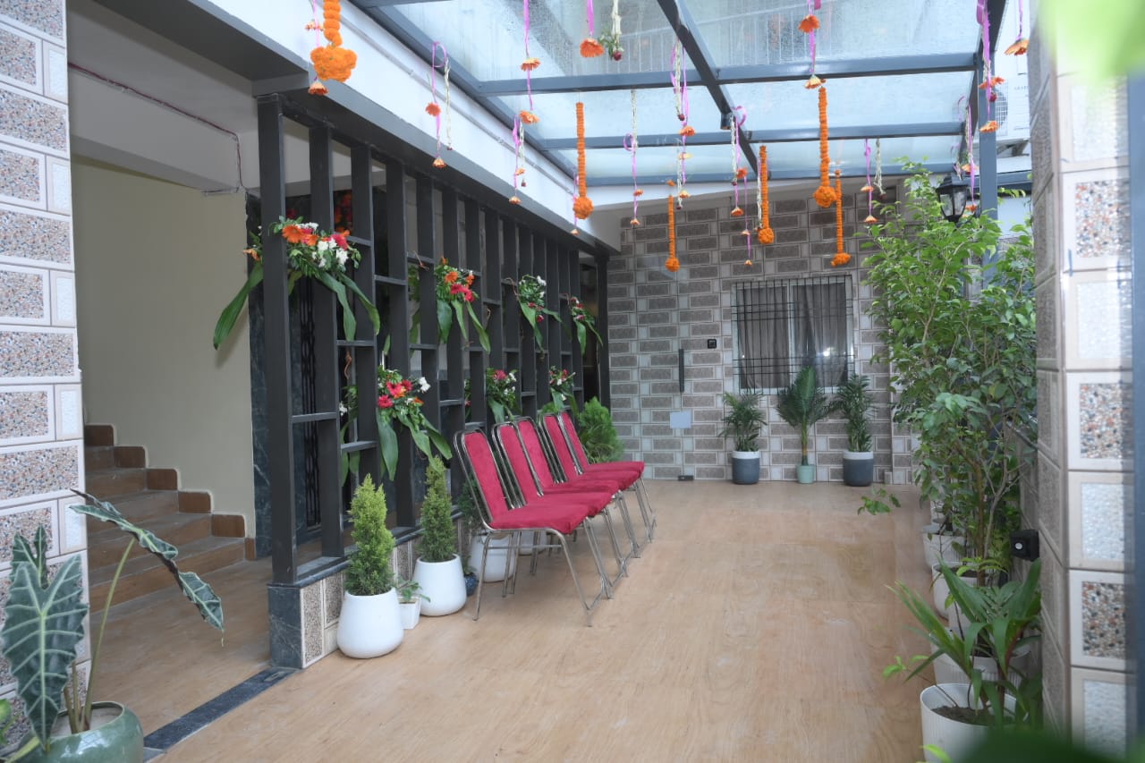 MANYAVAR GUEST HOUSE - Tap to explore photos