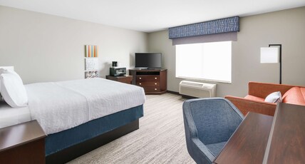 Hampton Inn & Suites by Hilton Thousand Oaks, CA Room Type - 1 KNG HEARING ACC NOSMOK