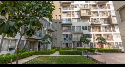 The LaRa studio Cosy balcony with airport view Room Type - The LaRa studio Cosy balcony with airport view