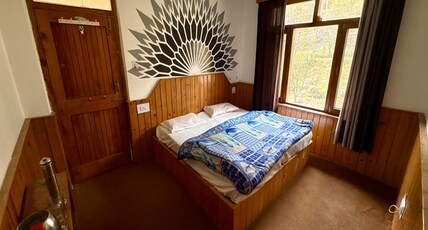 Basera by Mountain Story Room Type - Classic Mountainview Room Double Sharing