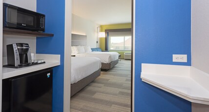 Holiday Inn Express & Suites FIRESTONE - LONGMONT Room Type - 2 Queen Beds Suite