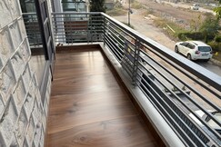 Amur Stays 4: 6 Bedroom Independent Floors