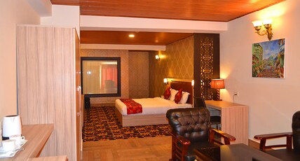 Tashiling Residency Hotel & Spa Room Type - Terrace Suite with Bathtub