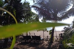 Constantina Beach Huts