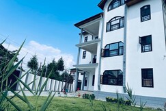The Aastana- Villa near Srinagar Airport