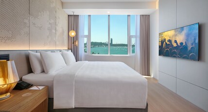 Hard Rock Hotel Pattaya Room Type - Silver Suite  Family with Sea View