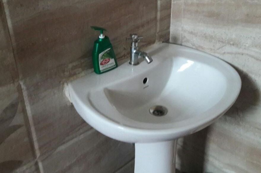 Hotel Park View - Tap to explore photos