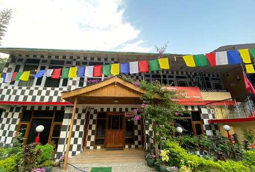 Trekkers Nest Hotel