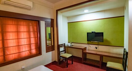 The Woodlands Hotel Room Type - Deluxe AC