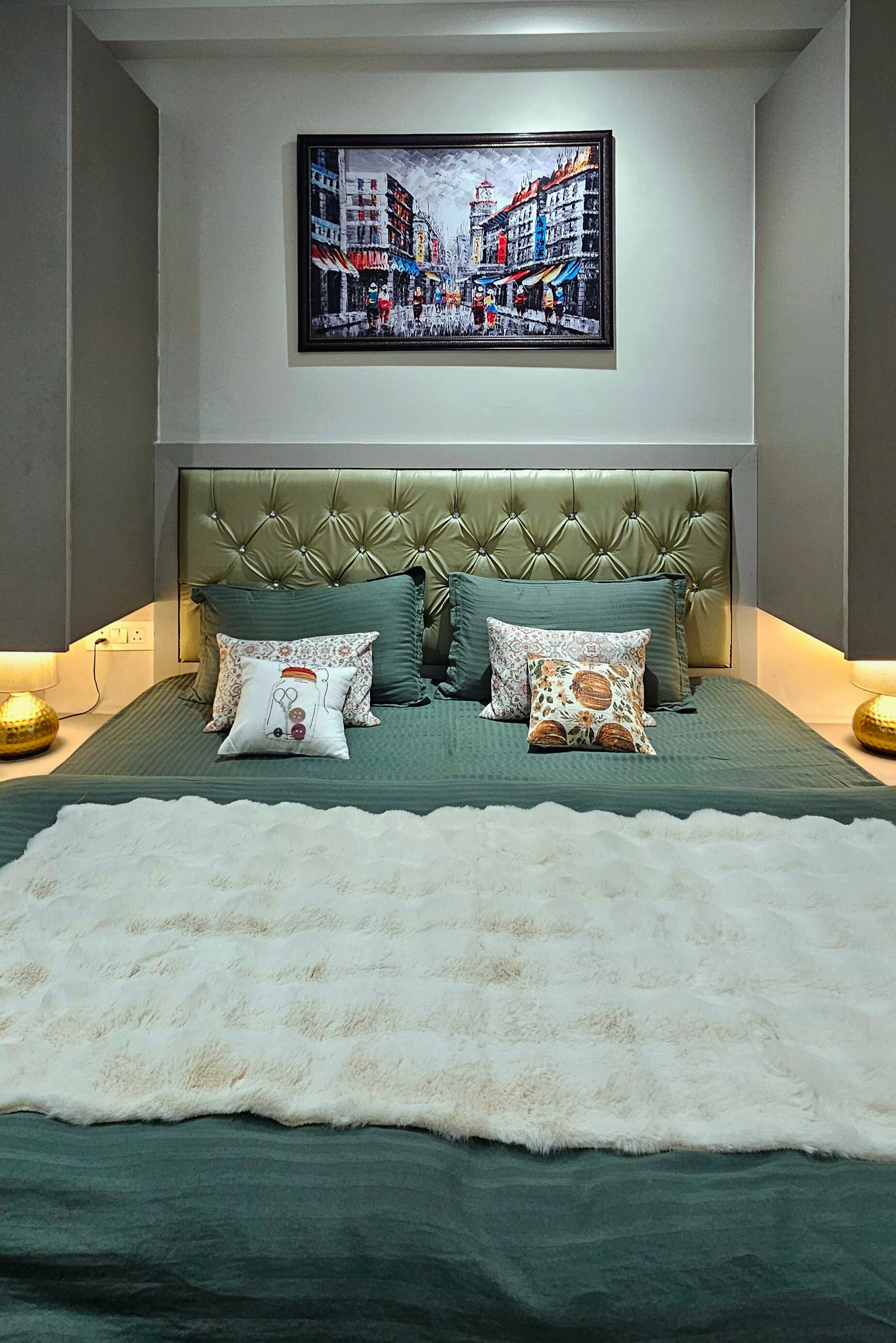 Haus of GCR A Premium Metro Walk 1BHK - Tap to explore photos
