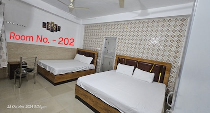SARAL GUEST HOUSE Room Type - DELUXE FAMILY ROOM LARGE