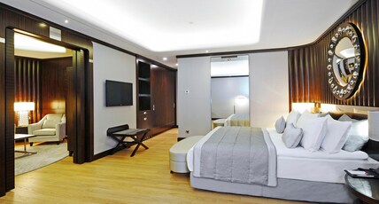 Crowne Plaza BURSA Room Type - 1 Bedroom Suite City View