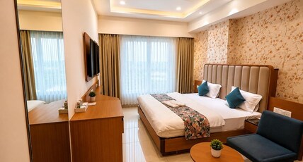 Hotel Hedonia Room Type - Deluxe Room with City View