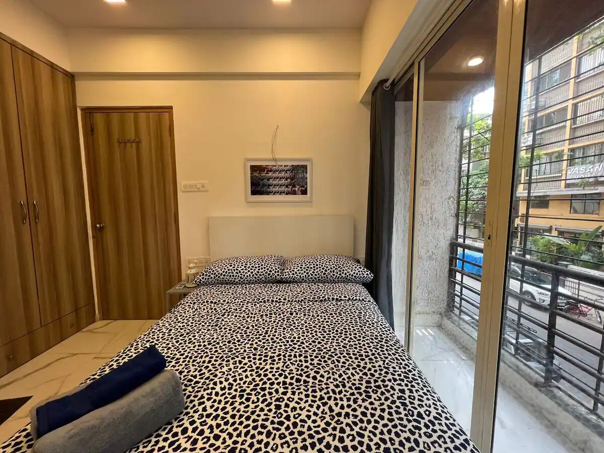 Jastcon, 19th Rd, Khar, Ambedkar Colony by Connekt Homes - Tap to explore photos