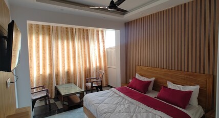Nona Shona Chill Point Stay Room Type - Luxury Balcony Room 2 | Nona Shona Chill Point