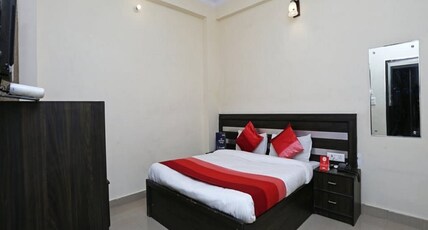 Hotel Ganges Park Room Type - Deluxe Ac Room