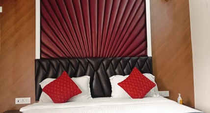 Charmwood Exotica A11 Room Type - Deluxe Room
