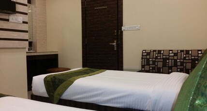 DIAMOND PLAZA Room Type - Super Deluxe Room