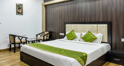 Treebo Red Petal Jalandhar Room Type - Standard Room