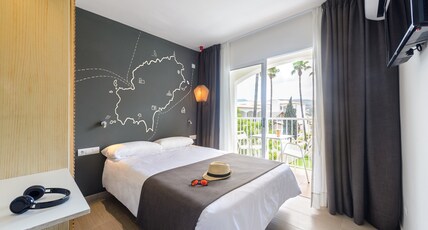 Hotel Vibra Cala Tarida Room Type - DOUBLE 3 ADULTS