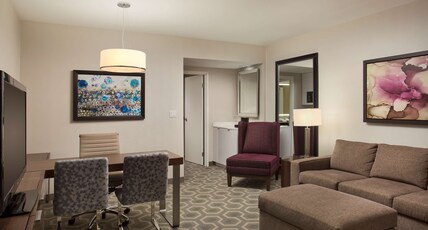 Embassy Suites by Hilton Washington D.C. Georgetown Room Type - 1 KING BED 2 ROOM SUITE