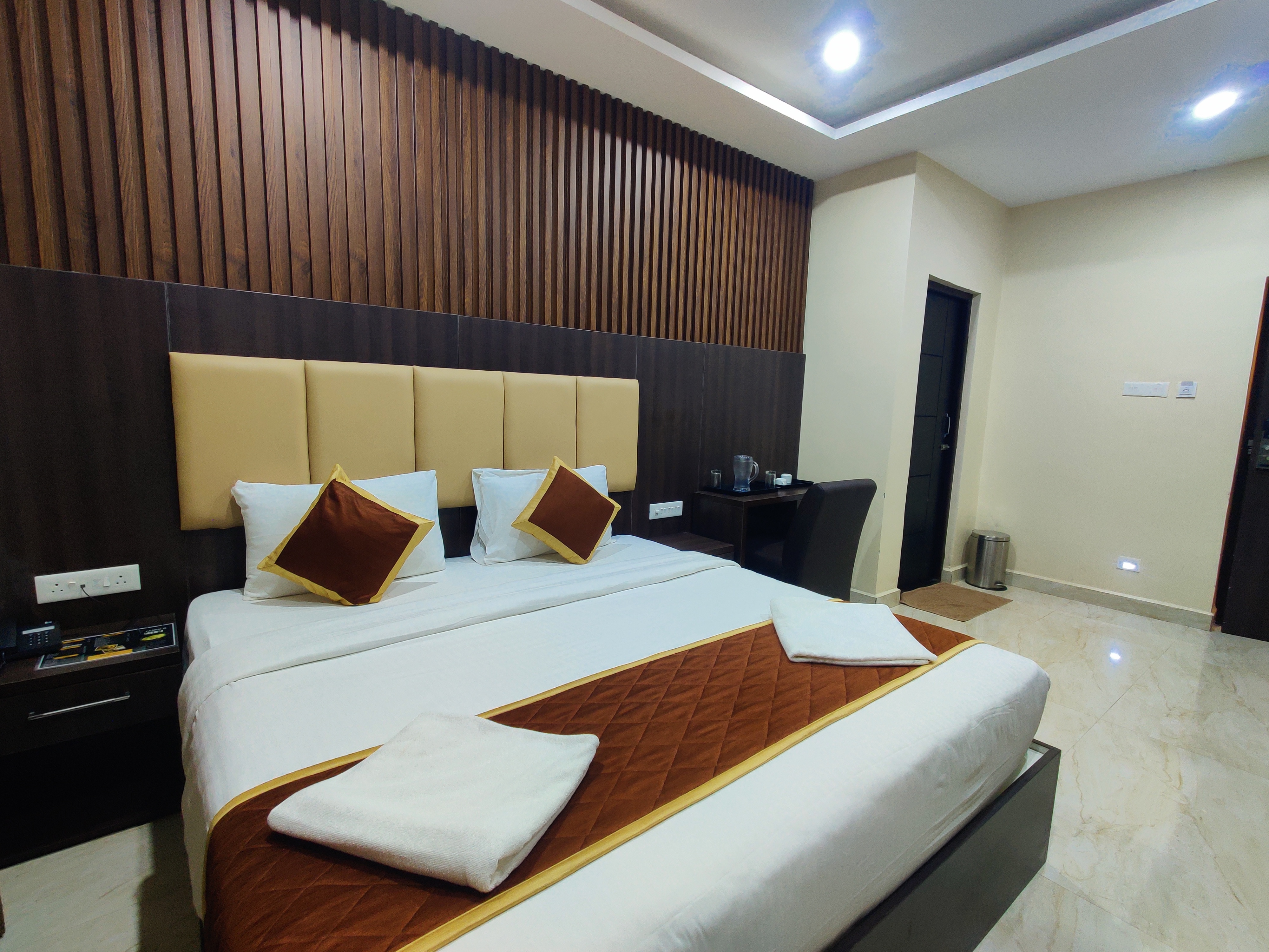 Hotel Brindavan Elite - Tap to explore photos