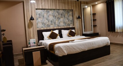 Hotel Abj Grand Room Type - AC Royal Deluxe
