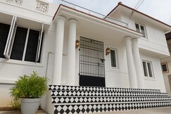 La Vista Ocean - Calm, Quiet Villa on ECR for Deep Rest