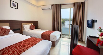 Trium Resorts Room Type - Standard Twin Bed AC 