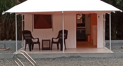 Torch Ginger Homestay Room Type - Swiss Cottage Tent-3