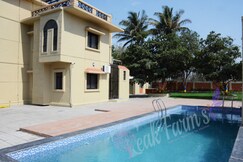 Teak Farms : matruchaya villa