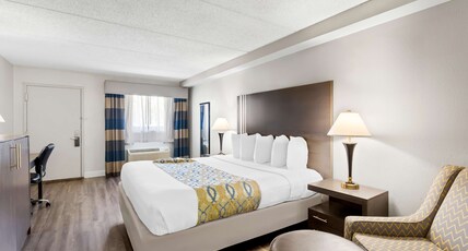 Best Western Naperville Inn Room Type - 1 King Bed, Smoking Room, Microwave And Refrigerator, Wi-Fi, Full Breakfast