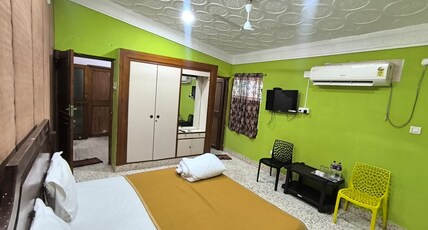 YOMO House Room Type - Deluxe Room with Air Conditioning