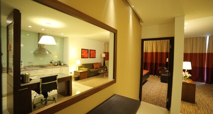Staybridge Suites BEIRUT Room Type - 1 Bdrm Ste Sea View Non Smoking Blcny