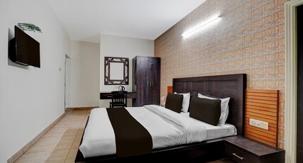 Super Hotel O by OYO Clock Tower Ludhiana Formerly Greatwall Room Type - Deluxe
